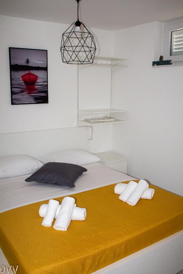 Apartmani My Way, Tribunj Free Parking Free Bicycles Buitenkant foto